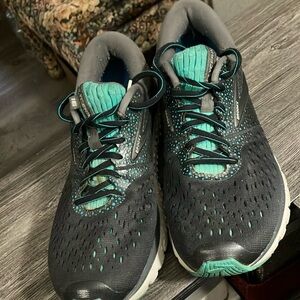 Brooks Women's Black and Teal Running Shoes